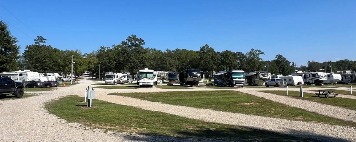 RV campers enjoying a peaceful winter day at Deer Run RV Park in Troy, Alabama